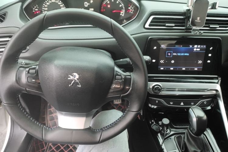 Used Peugeot 308 2016 1.6L Automatic Luxury Edition Center Console