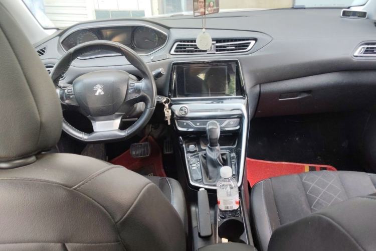Used Peugeot 308 2016 1.6L Automatic Luxury Edition Center Console