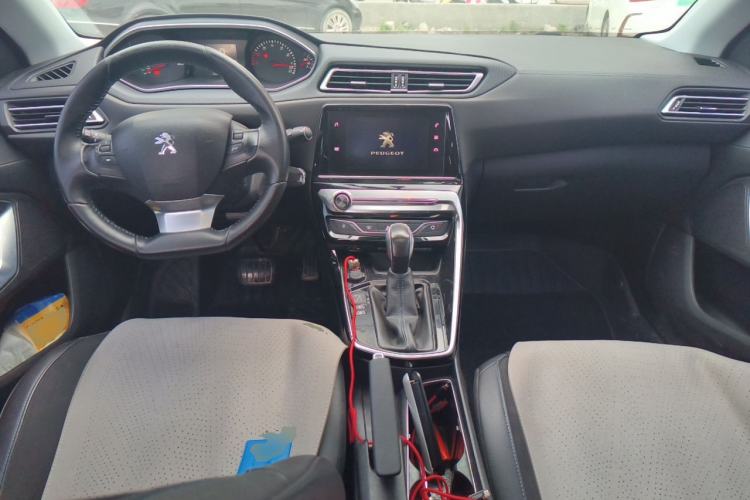 Used Peugeot 308 2016 1.6L Automatic Luxury Edition Center Console