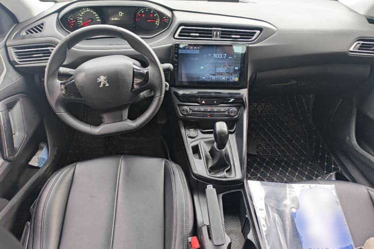 Used Peugeot 308 2016 1.6L Manual Fashion Edition Center Console
