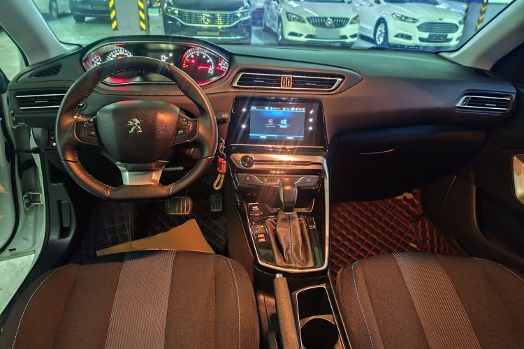 Used Peugeot 308 2016 1.6L Automatic Luxury Edition Center Console