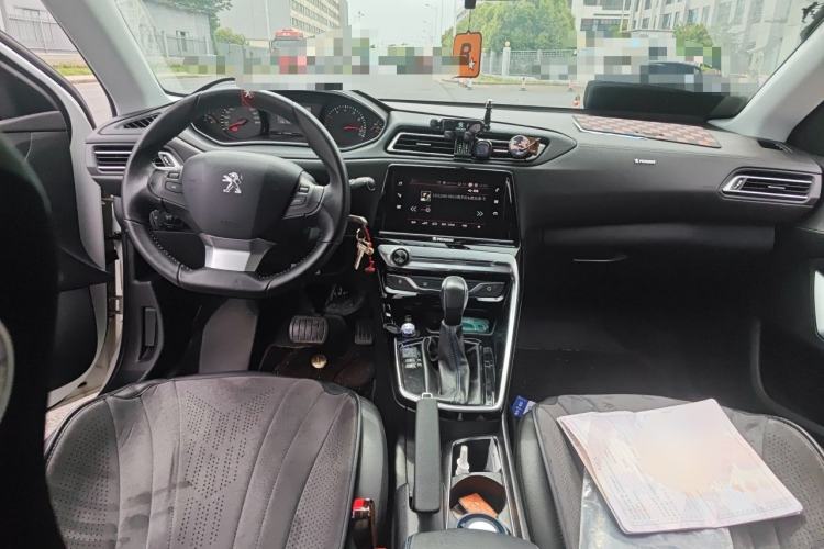 Used Peugeot 308 2016 1.6L Automatic Luxury Edition Center Console