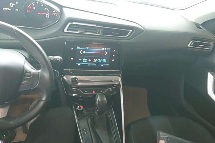 Used Peugeot 308 2016 1.6L Automatic Luxury Edition Center Console