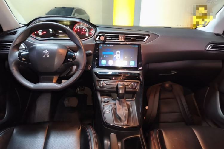 Used Peugeot 308 2016 1.6L Automatic Fashion Edition Center Console