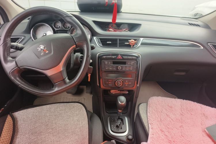 Used Peugeot 308 2016 1.6L Automatic Fashion Edition Center Console