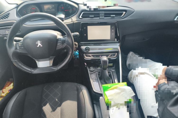 Used Peugeot 308 2016 230THP Automatic Luxury Edition Center Console