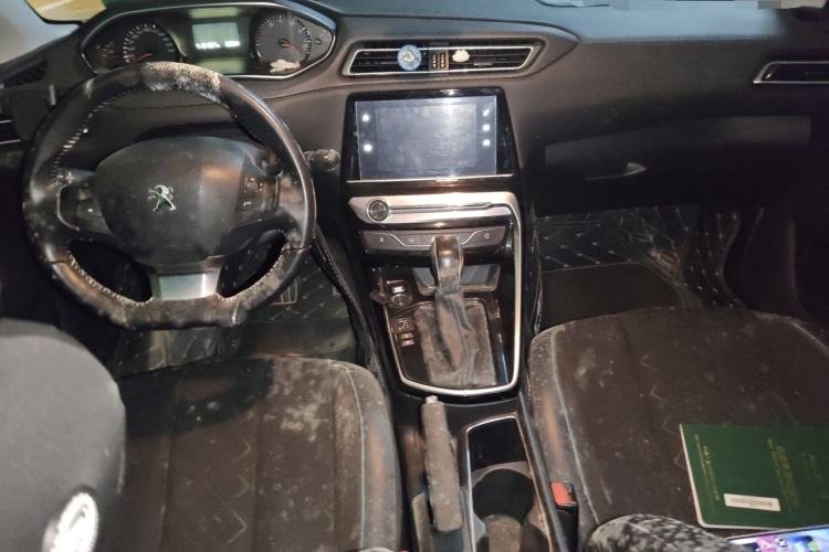 Used Peugeot 308 2016 1.6L Automatic Luxury Edition Center Console