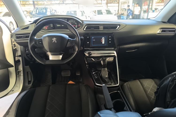 Used Peugeot 308 2016 1.6L Automatic Luxury Edition Center Console