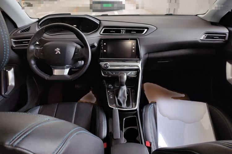 Used Peugeot 308 2016 1.6L Automatic Luxury Edition Center Console