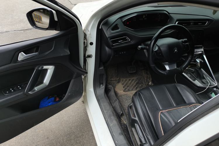 Used Peugeot 308 2016 230THP Automatic Luxury Edition Driver Seat