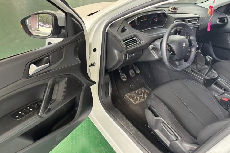 Used Peugeot 308 2016 1.6L Manual Fashion Edition Driver Seat