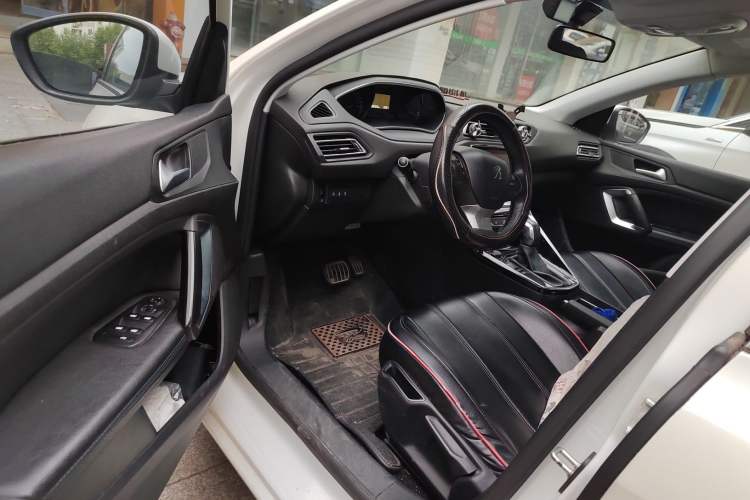 Used Peugeot 308 2016 1.6L Automatic Luxury Edition Driver Seat