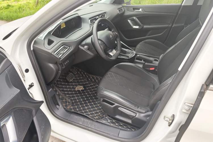 Used Peugeot 308 2016 1.6L Automatic Luxury Edition Driver Seat