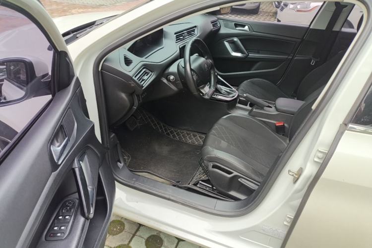 Used Peugeot 308 2016 1.6L Automatic Luxury Edition Driver Seat