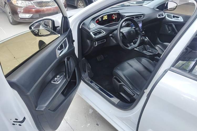 Used Peugeot 308 2016 1.6L Automatic Fashion Edition Driver Seat