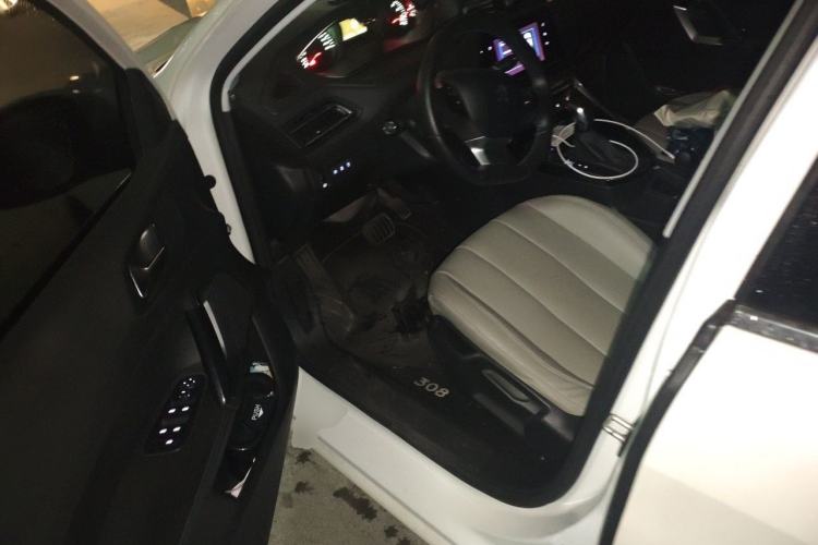 Used Peugeot 308 2016 1.6L Automatic Luxury Edition Driver Seat
