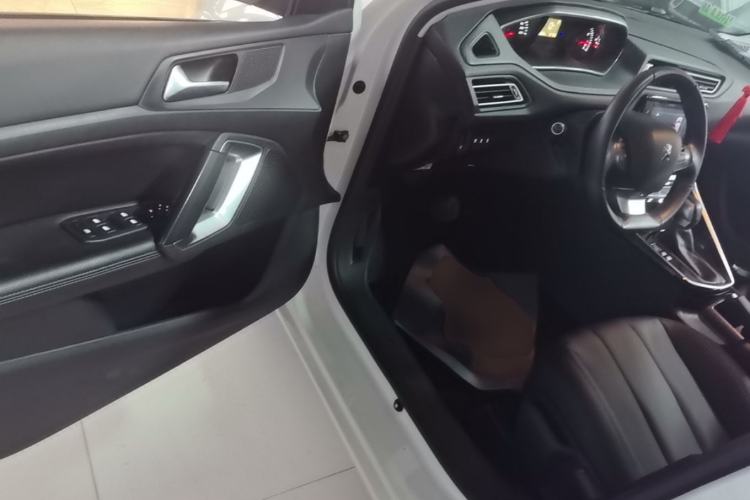 Used Peugeot 308 2016 1.6L Automatic Luxury Edition Driver Seat