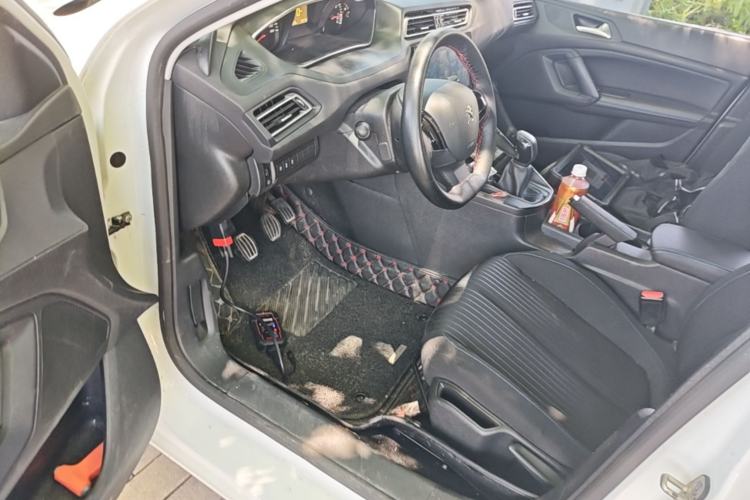 Used Peugeot 308 2016 230THP Manual Fashion Edition Driver Seat