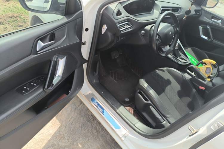 Used Peugeot 308 2016 1.6L Automatic Luxury Edition Driver Seat