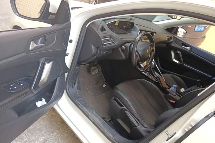 Used Peugeot 308 2016 1.6L Automatic Luxury Edition Driver Seat