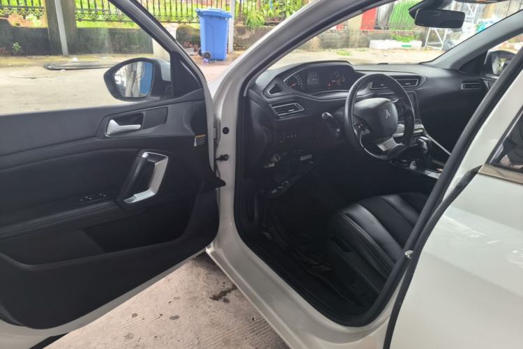 Used Peugeot 308 2016 350THP Automatic Prestige Edition Driver Seat