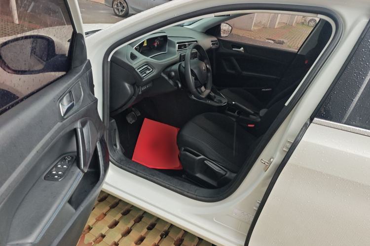 Used Peugeot 308 2016 1.6L Automatic Fashion Edition Driver Seat