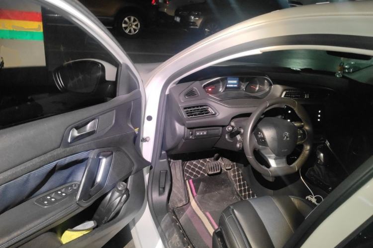 Used Peugeot 308 2016 350THP Automatic Prestige Edition Driver Seat