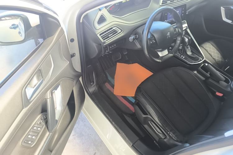 Used Peugeot 308 2016 1.6L Automatic Luxury Edition Driver Seat