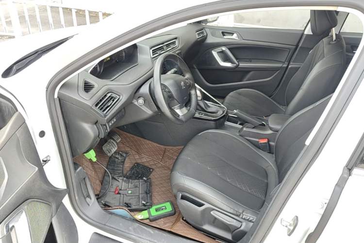 Used Peugeot 308 2016 1.6L Automatic Luxury Edition Driver Seat
