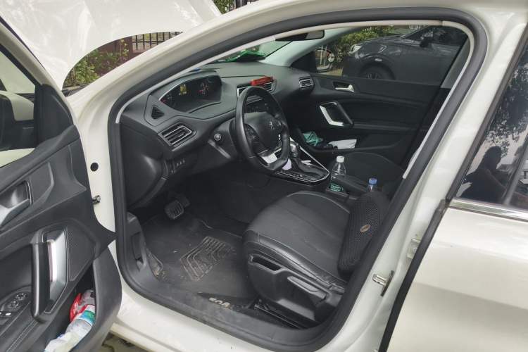 Used Peugeot 308 2016 1.6L Automatic Luxury Edition Driver Seat
