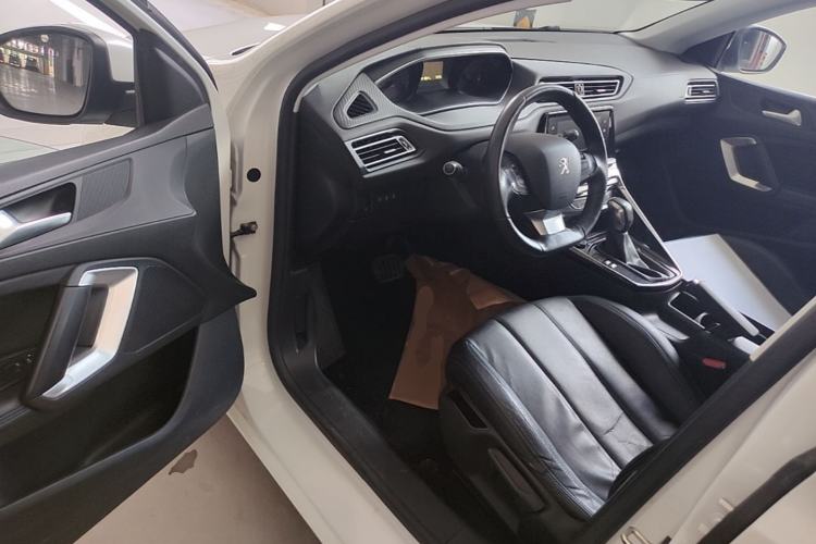 Used Peugeot 308 2016 1.6L Automatic Luxury Edition Driver Seat