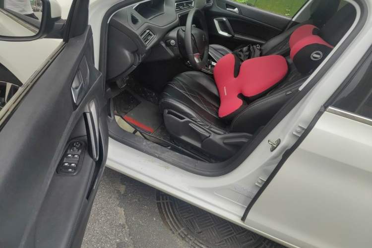 Used Peugeot 308 2016 1.6L Automatic Luxury Edition Driver Seat