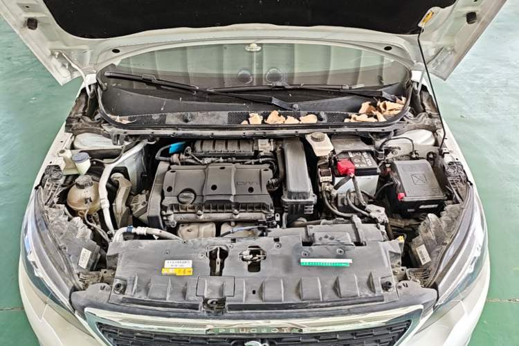 Used Peugeot 308 2016 1.6L Manual Fashion Edition Engine Bay