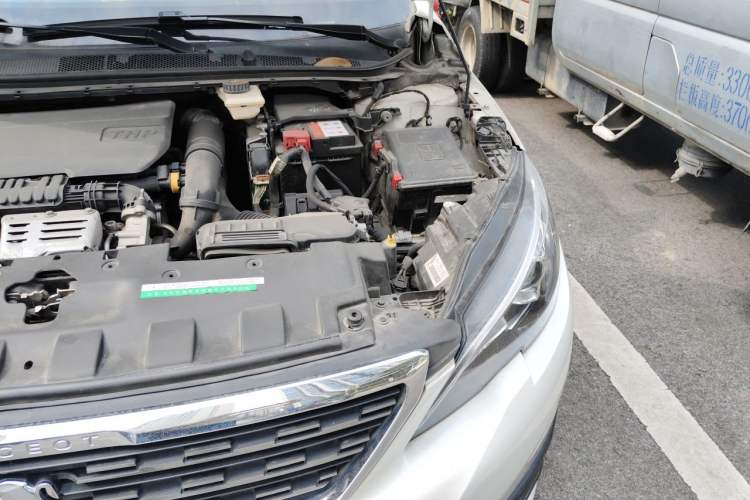 Used Peugeot 308 2016 230THP Automatic Luxury Edition Engine Bay Left
