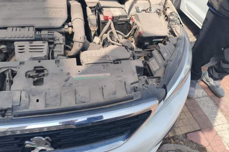Used Peugeot 308 2016 230THP Automatic Luxury Edition Engine Bay Left