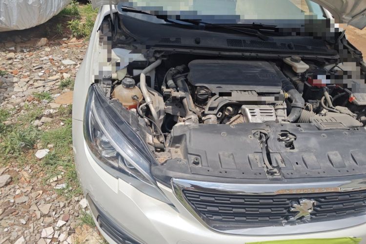 Used Peugeot 308 2016 230THP Manual Fashion Edition Engine Bay Right