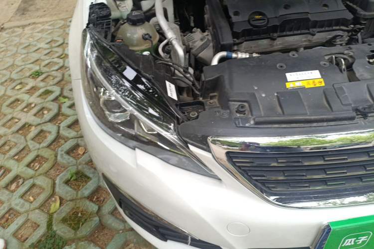 Used Peugeot 308 2016 1.6L Automatic Luxury Edition Engine Bay Right