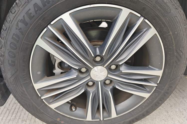 Used Peugeot 308 2016 1.6L Automatic Luxury Edition Exterior 2