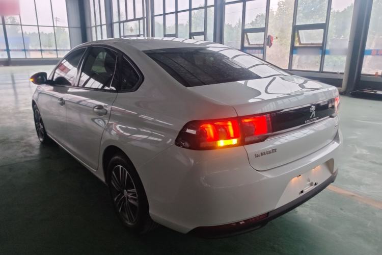 Used Peugeot 308 2016 1.6L Manual Fashion Edition Exterior 2