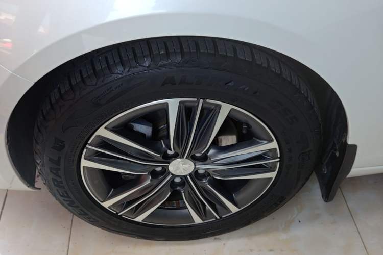 Used Peugeot 308 2016 1.6L Automatic Luxury Edition Exterior 4