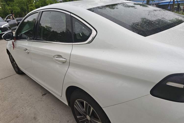 Used Peugeot 308 2016 1.6L Automatic Luxury Edition Exterior 5