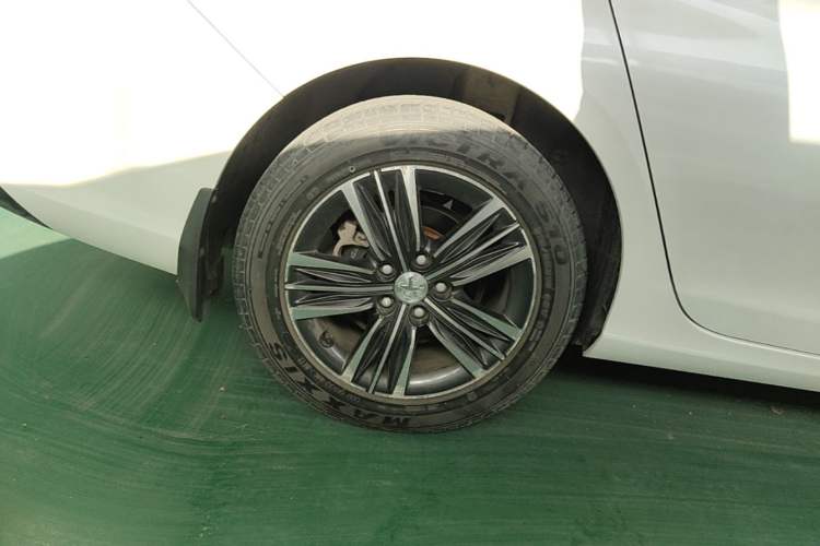 Used Peugeot 308 2016 1.6L Manual Fashion Edition Exterior 5