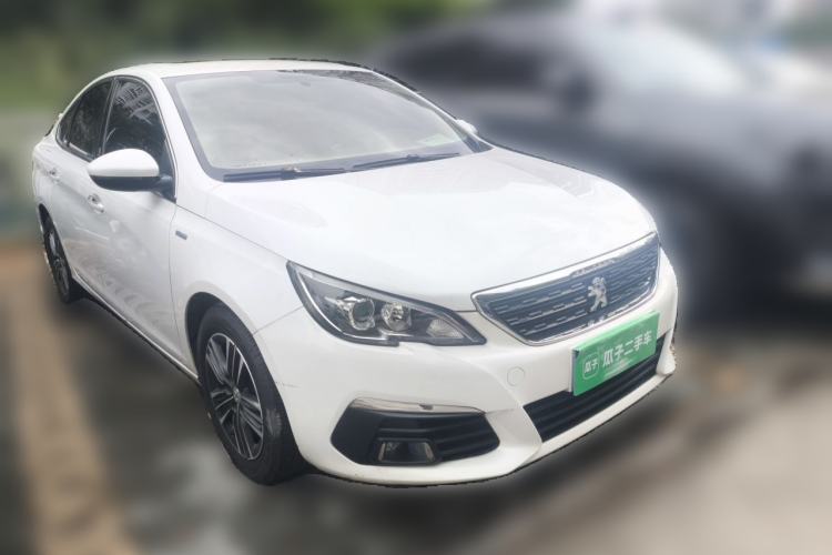 Used Peugeot 308 2016 230THP Automatic Luxury Edition Front Right 45 Deg