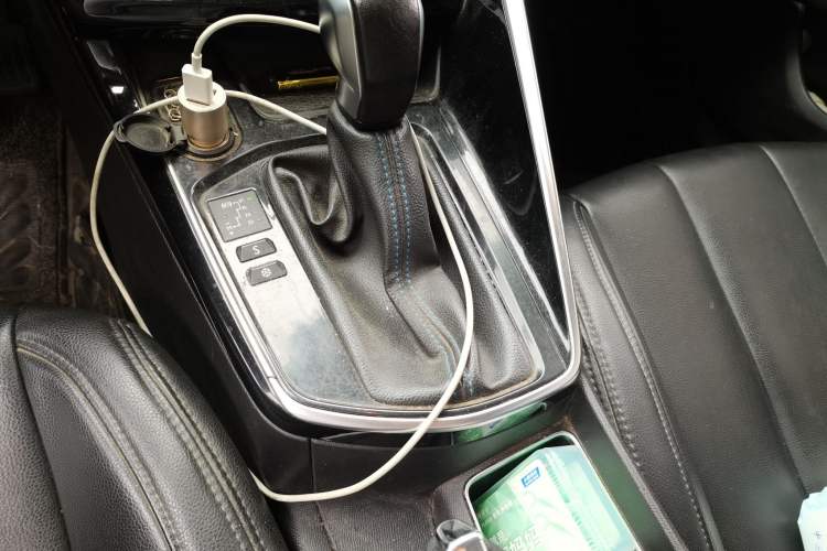 Used Peugeot 308 2016 230THP Automatic Luxury Edition Gear Lever