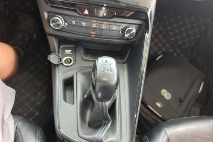 Used Peugeot 308 2016 230THP Manual Fashion Edition Gear Lever