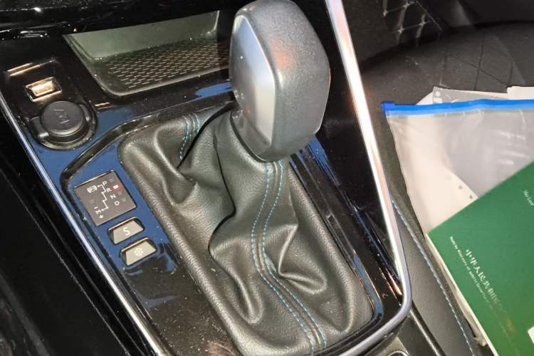 Used Peugeot 308 2016 1.6L Automatic Luxury Edition Gear Lever