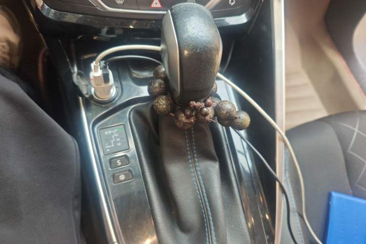 Used Peugeot 308 2016 1.6L Automatic Luxury Edition Gear Lever