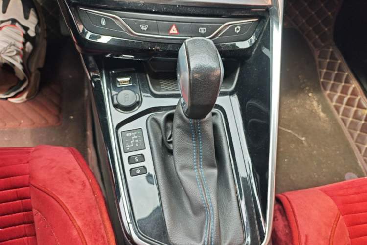 Used Peugeot 308 2016 1.6L Automatic Luxury Edition Gear Lever