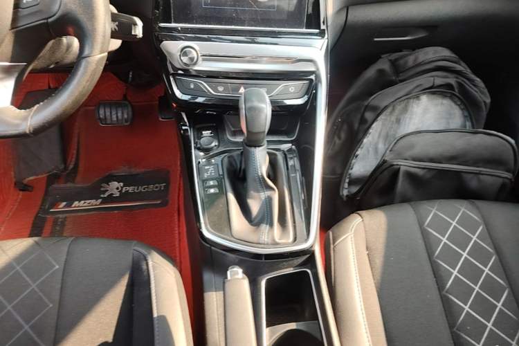 Used Peugeot 308 2016 230THP Automatic Luxury Edition Gear Lever