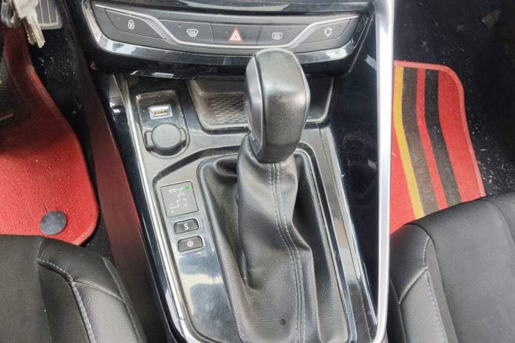Used Peugeot 308 2016 1.6L Automatic Luxury Edition Gear Lever